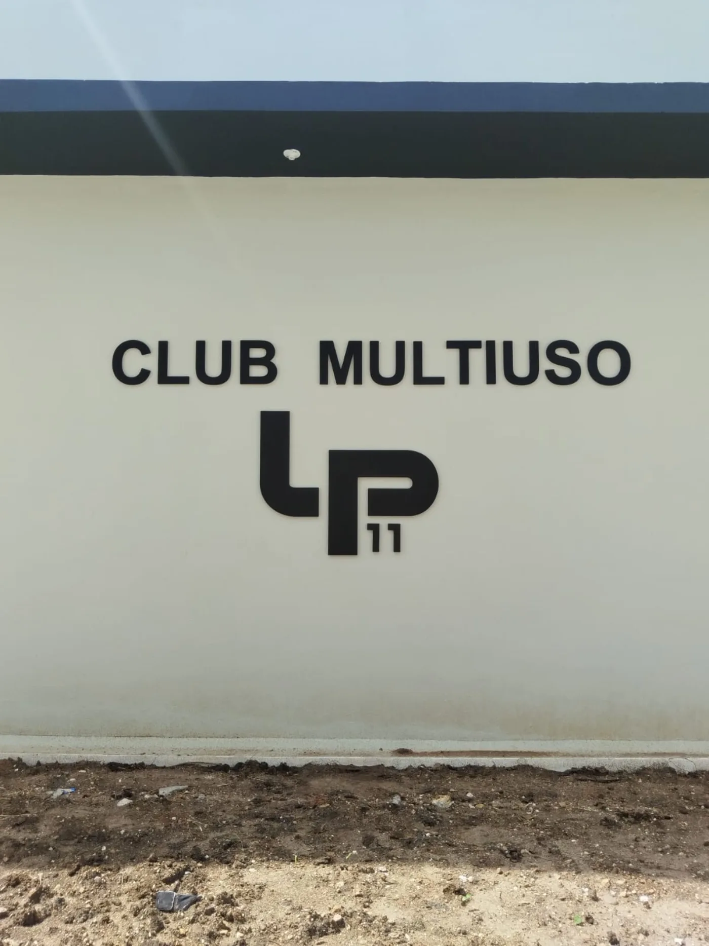 Letras corpóreas del Club Multiuso LP-11