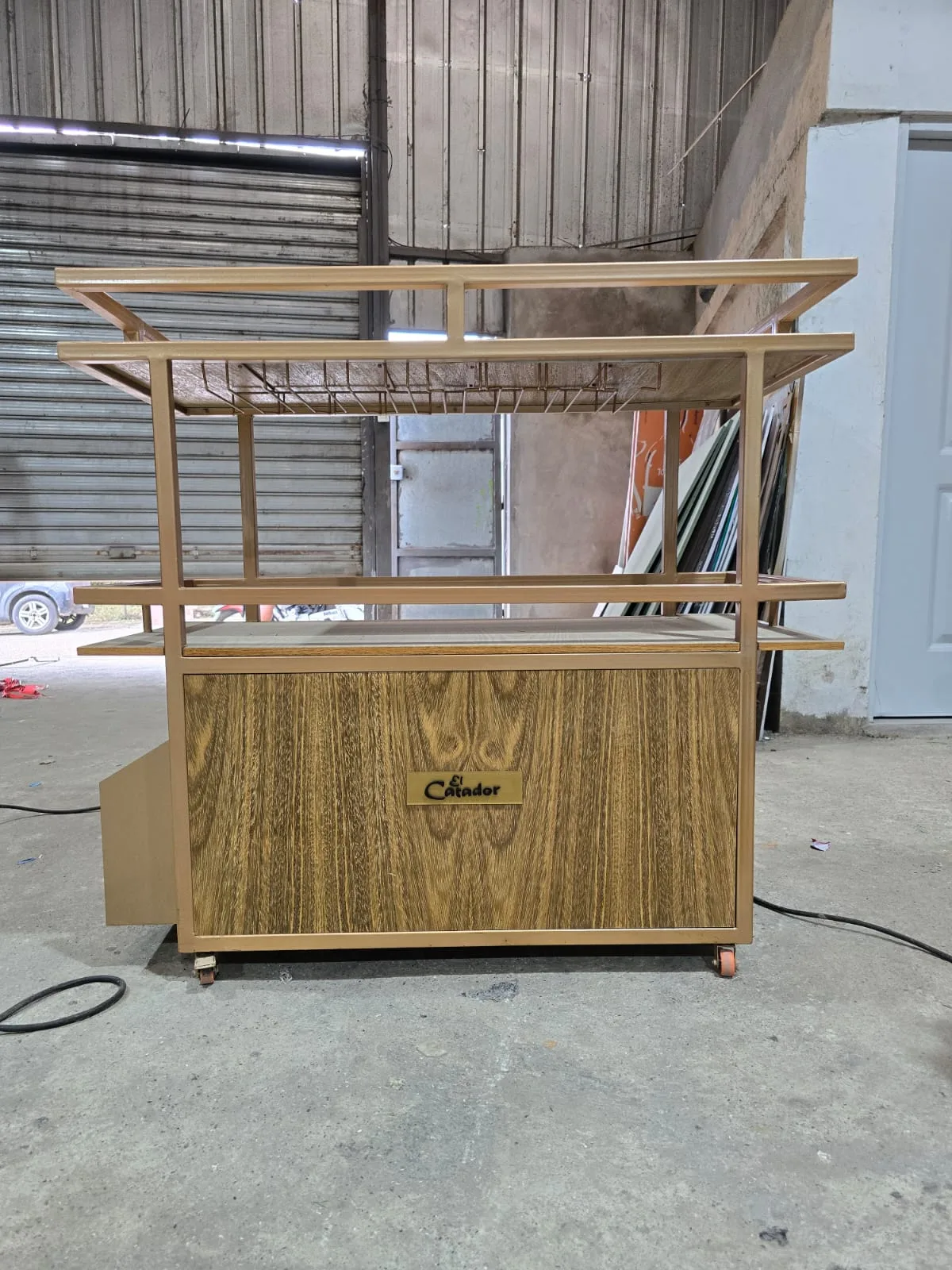 Carrito de madera fabricado para Clinker